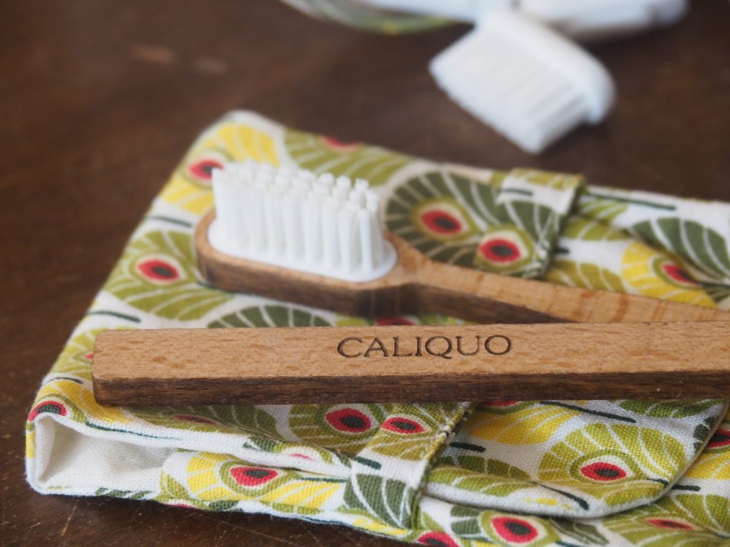 brosse à dent en bois français caliquo